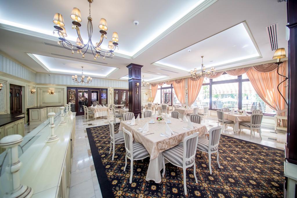 Best Western Central Hotel Арад Экстерьер фото